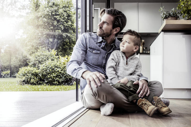 Variabilné možnosti sklopno-posuvných dverí Rehau